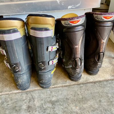 Sale Photo Thumbnail #329: Ski boots