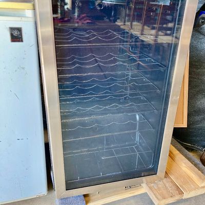 Sale Photo Thumbnail #346: W i n e fridge