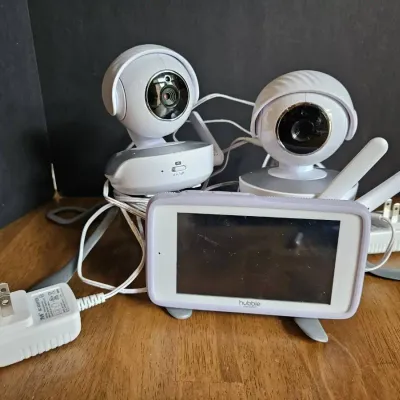 Hubble Baby Monitor System – 2 Cameras with Video Display