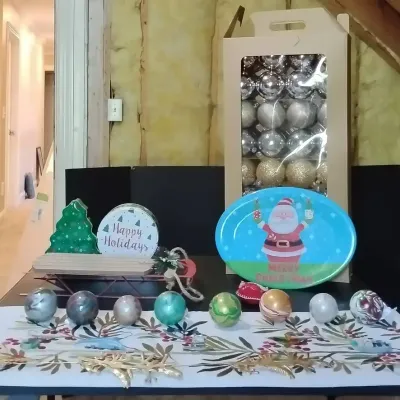 Christmas/Holiday Decorative Lot 