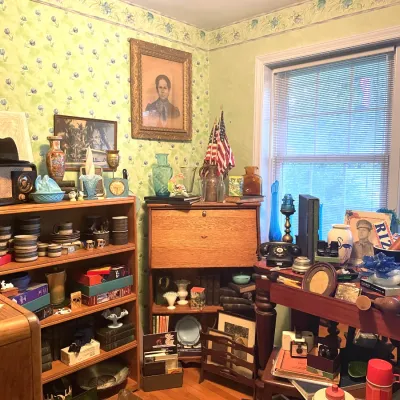 Sale Photo Thumbnail #43