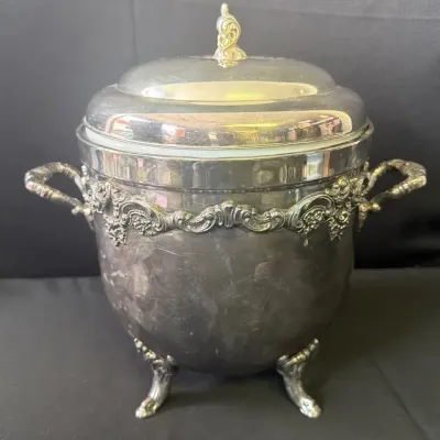 Vintage Wallace Silver Plate Ice Bucket