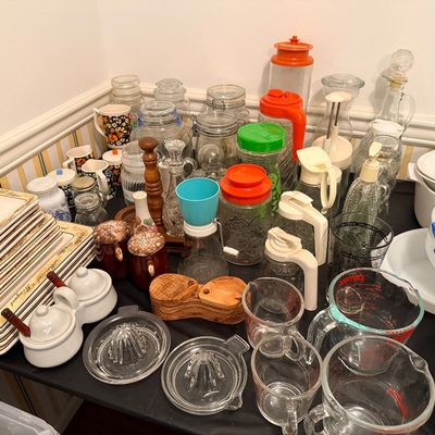 Sale Photo Thumbnail #27: Vintage kitchen accessories