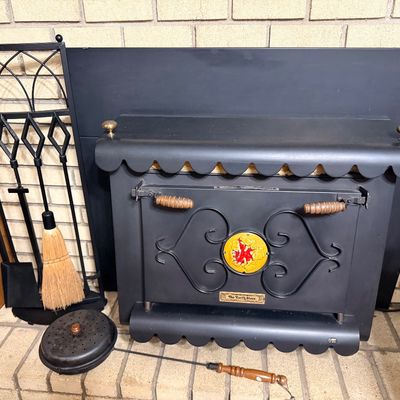 Sale Photo Thumbnail #164: The Earth Stove, wood-burning stove