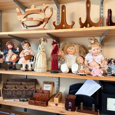 Sale Photo Thumbnail #37: Vintage dolls