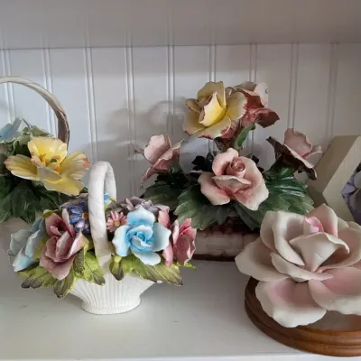 Elegant Porcelain Flower Basket Lot Capodimonte Style Sorrento Denton Godinger