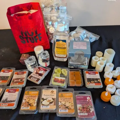 Scented Wax Melts, Flameless LED Candles, Tealights & Lamp Oil Candle Lot