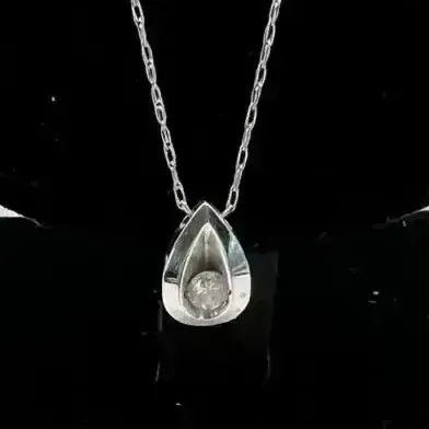 Elegant 14K White Gold Teardrop Pendant Necklace with Diamond Accent Fine Chain