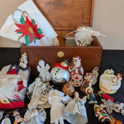 Charming Christmas Lot: Jim Shore Heartwood Creek Santa, Ornaments, Angels
