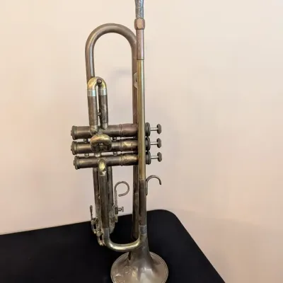 Classic Olds Amabassador Fullerton, CA Brass Trumpet with Mouthpiece, Worn Plated Finish