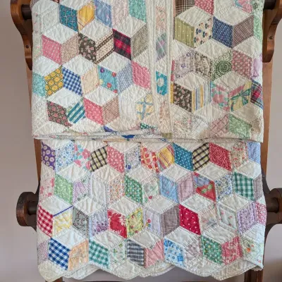 Colorful Handmade Quilts Tumbling Blocks, Blue Ring Pattern, Floral Tablecloth