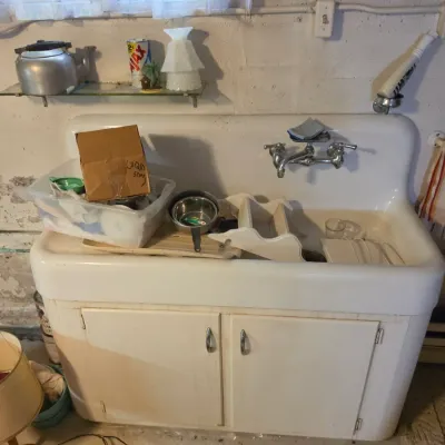 Estate sale photo