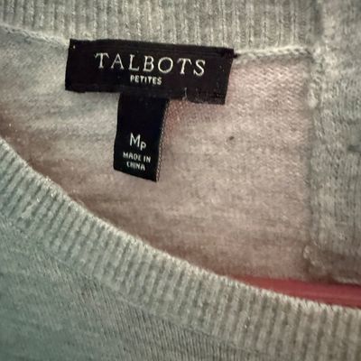 Sale Photo Thumbnail #87: Talbots Petites grey knit sweater, size Medium Petite.