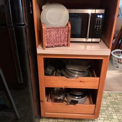 Sale Photo Thumbnail #59: , microwave, etc.