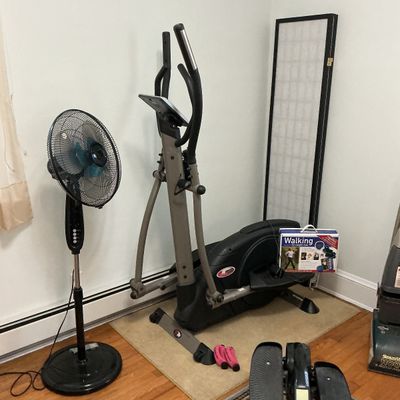 Sale Photo Thumbnail #47: Exercise equipment