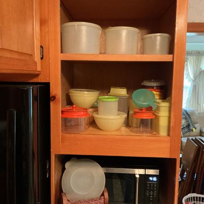 Sale Photo Thumbnail #58: Tupperware