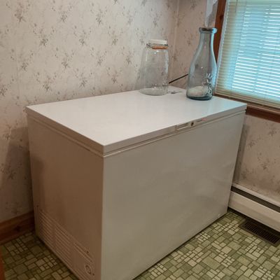Sale Photo Thumbnail #61: Freezer