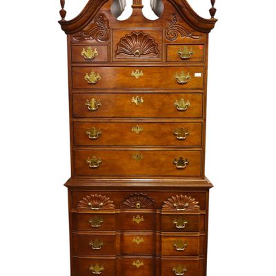Sale Photo Thumbnail #230: Thomasville Mahogany Bonnet Top Chest On Chest