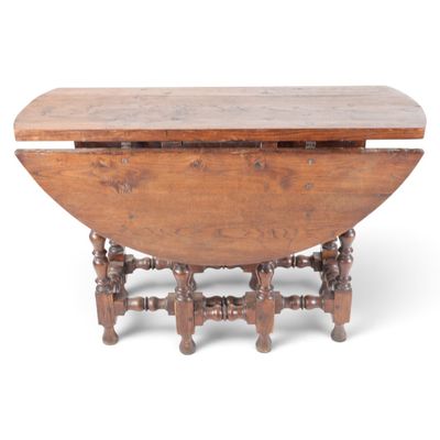 Sale Photo Thumbnail #91: Gateleg Table with Turned Supports