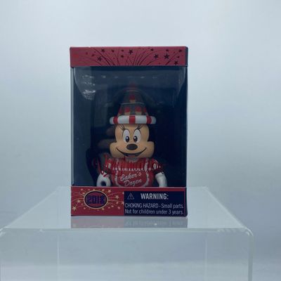 Sale Photo Thumbnail #32: Vinylmation Minnie As Baker Limited Edition 2013 3” Figure