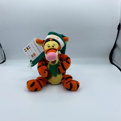 Sale Photo Thumbnail #102: 1999 Tigger With Christmas Tree Plush