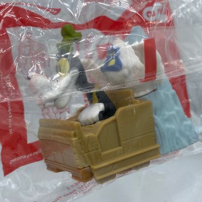 Sale Photo Thumbnail #222: Goofy At Expedition Everest Mcdonald’S Happy Meal Pullback Toy