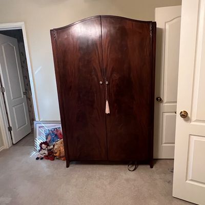 Sale Photo Thumbnail #29: Vintage Wardrobe