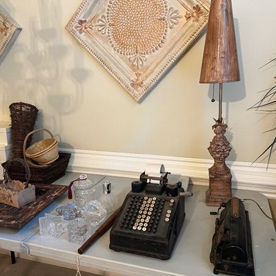 Sale Photo Thumbnail #22: Vintage calculator device