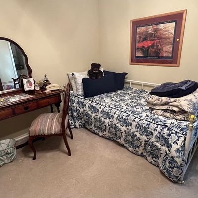 Sale Photo Thumbnail #28: Daybed
