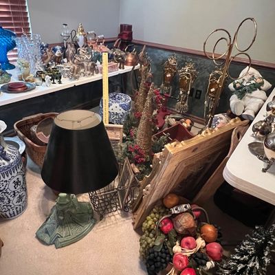 Sale Photo Thumbnail #17: Antique Lamps, Decors, Knick knacks