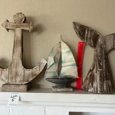 Faux wood nautical themed shelf/mantle art, 3 pieces ($7.81)