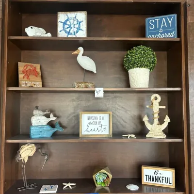 Nautical themed shelf/mantle art, 16 pieces ($7.81)