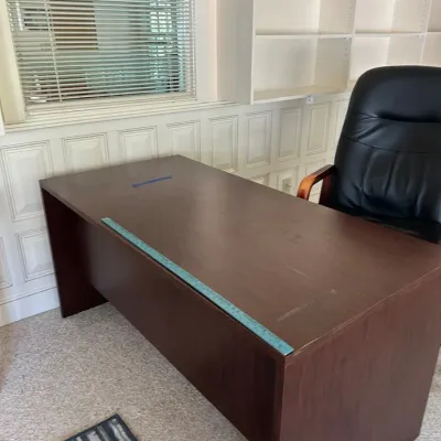 Contemporary Executive Desk with Swivel Black upholstered chair