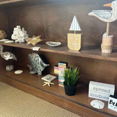 Nautical-themed decorative items-18 pieces ($7.81)