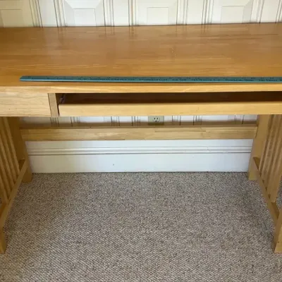 Maple Computer Workstation Desk with Pull-Out Keyboard Tray