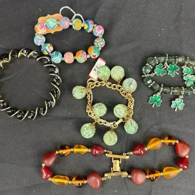 Lot Of 5 Costume Jewelry Bracelets 