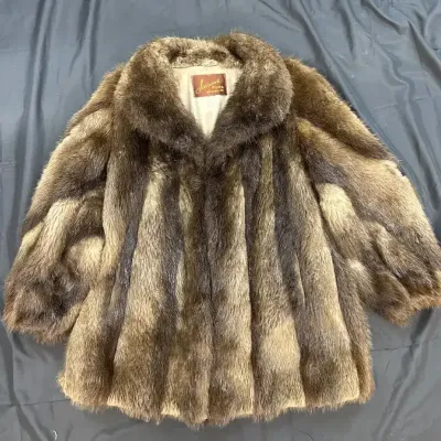 Javurek Furs Berwyn ILL. Women’s Fashion Fur Coat