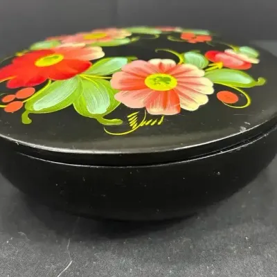 Vintage Ukrainian Hand Painted Floral Folk Art Circular Wood Box With Top