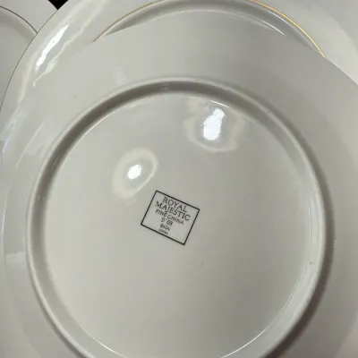 Sale Photo Thumbnail #299: Underside of a Royal Majestic Fine China dinner plate in the D'Or pattern (#8404), showing the maker's mark.