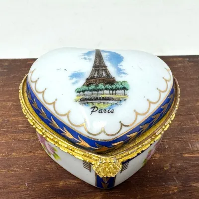 Sale Photo Thumbnail #125: Lot 125 Paris trinket box