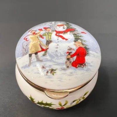 Sale Photo Thumbnail #170: Lot 170 Christmas trinket box