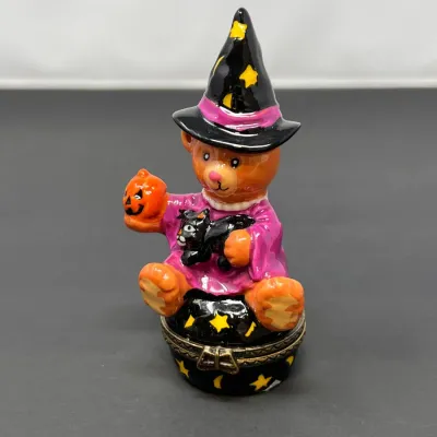 Sale Photo Thumbnail #16: Lot 16