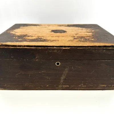 Sale Photo Thumbnail #79: Lot 79: Vintage humidor