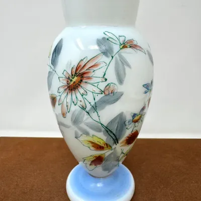 Sale Photo Thumbnail #130: Lot 130 Opaline vase