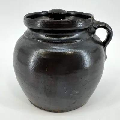Sale Photo Thumbnail #38: Lot 38: Bean pot