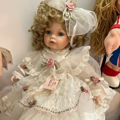 Sale Photo Thumbnail #259
