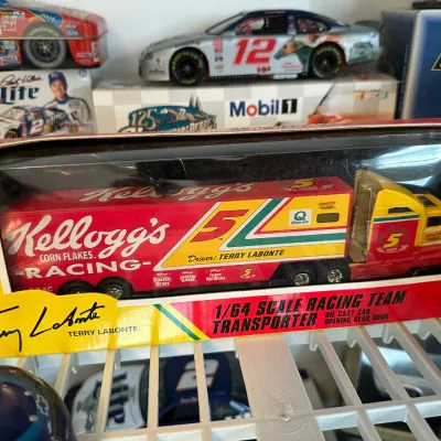 Sale Photo Thumbnail #278
