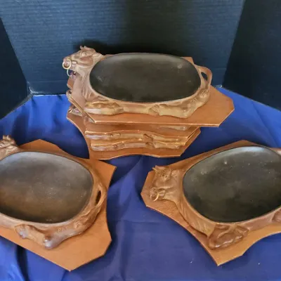 6 Sets Of Vintage Cast Iron Bull Steak Sizzler Platters