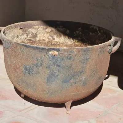 Vintage Cast Iron Cauldron Or Planter Pot