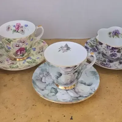 Fine Bone China - Tea Cups & Saucers, Old Country Roses, Royal Patrician, Allyn Nelson Collection
